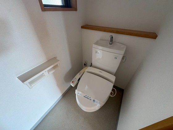 トイレ　※別部屋の写真です