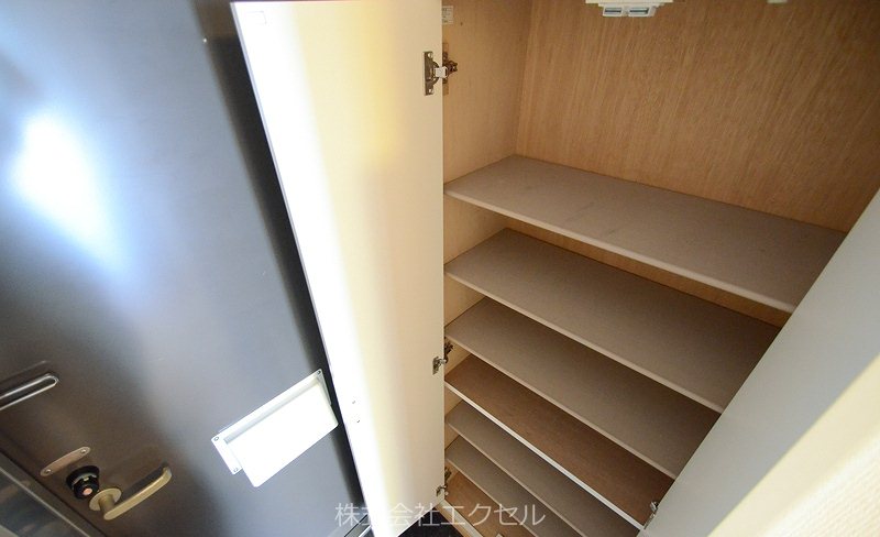 玄関　同等タイプのイメージ写真です。