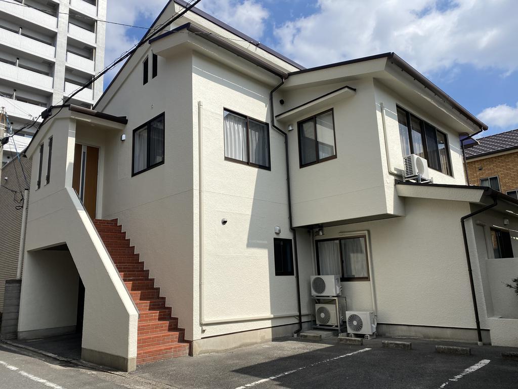 建物外観　元歯科医院をフルリフォーム♪