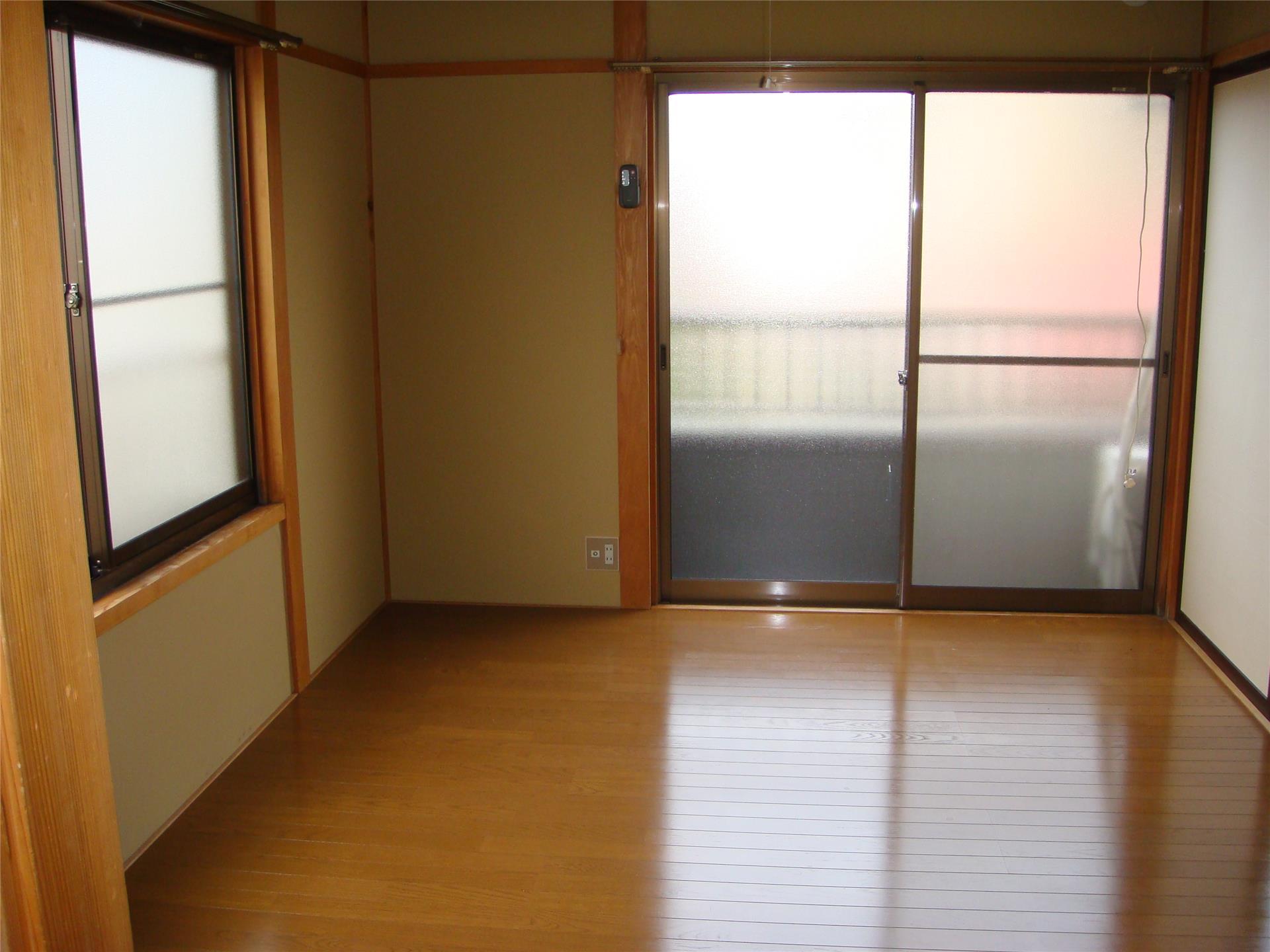メゾンド松田B棟の居間写真