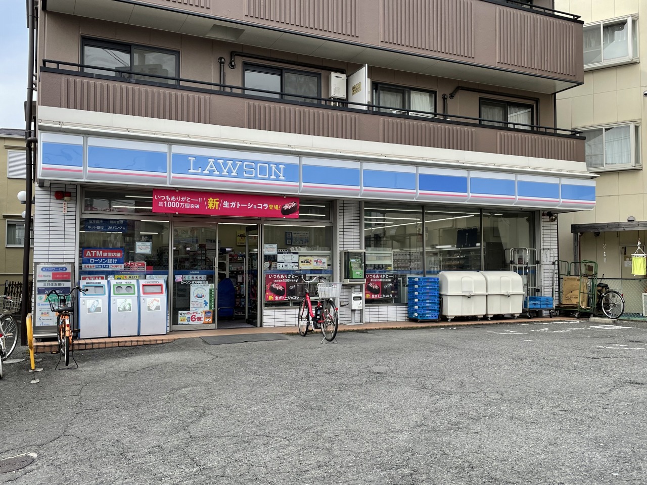 【枚方市甲斐田新町のアパートのコンビニ】