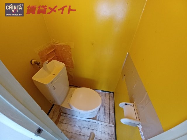 【伊勢市通町のアパートのトイレ】