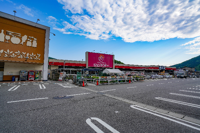 【岡山市北区御津宇垣のアパートのホームセンター】