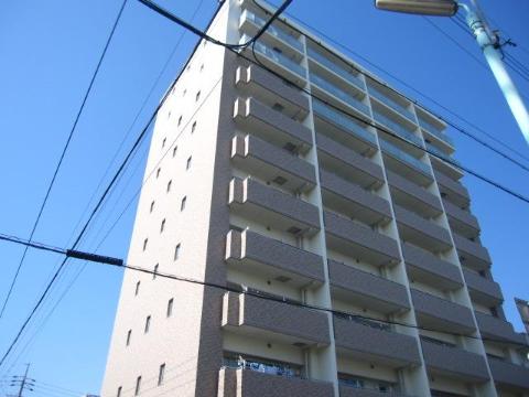 【名古屋市南区戸部町のマンションの建物外観】