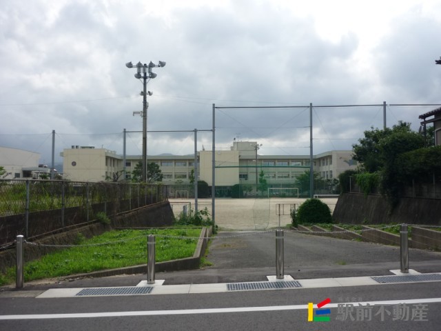 【リバティ館の中学校】