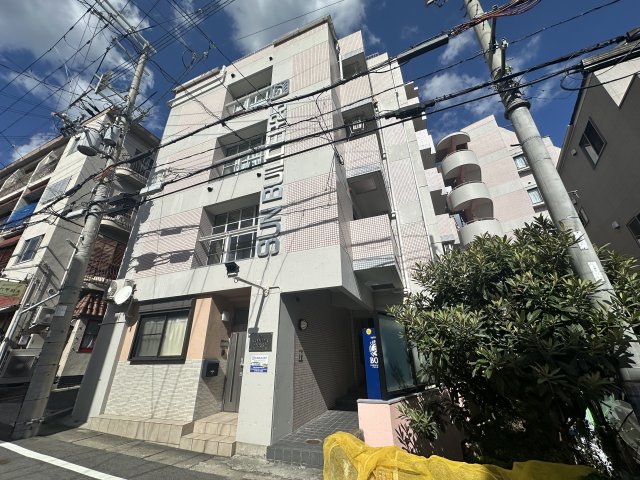 【神戸市灘区福住通のマンションの建物外観】