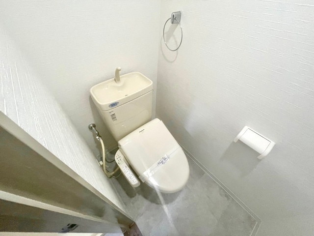 トイレ　電源付きトイレです