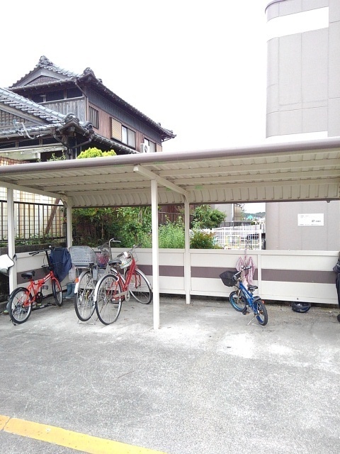 【四日市市釆女町のアパートのその他共有部分】