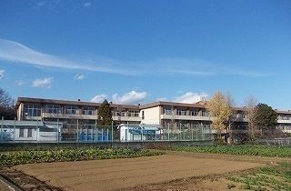 【小田原市中村原のアパートの小学校】