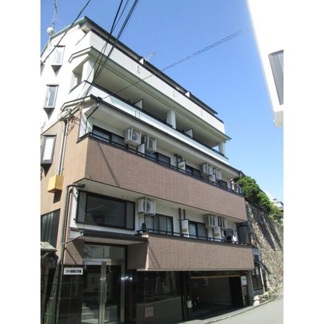 【京都市東山区清水２丁目のマンションの建物外観】