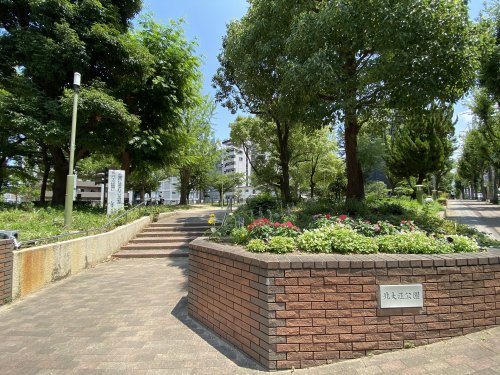 【大阪市中央区石町のマンションの公園】