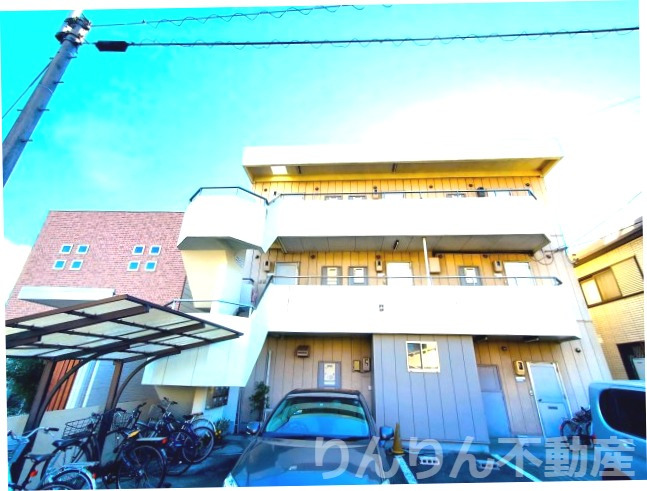 建物外観　落ち着いた雰囲気の外観です