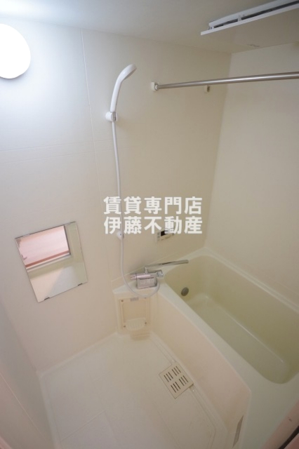 バス・シャワールーム　追い焚き機能付給湯設備