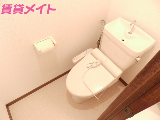 トイレ　別部屋同タイプ