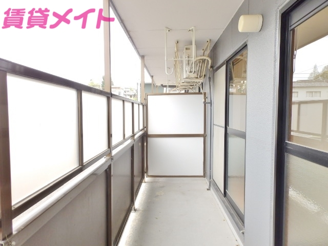 バルコニー　別部屋同タイプ