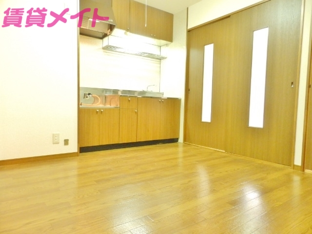 居室・リビング　別部屋同タイプ