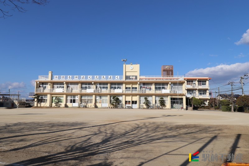 小学校　矢ヶ部小学校（小学校）まで200m