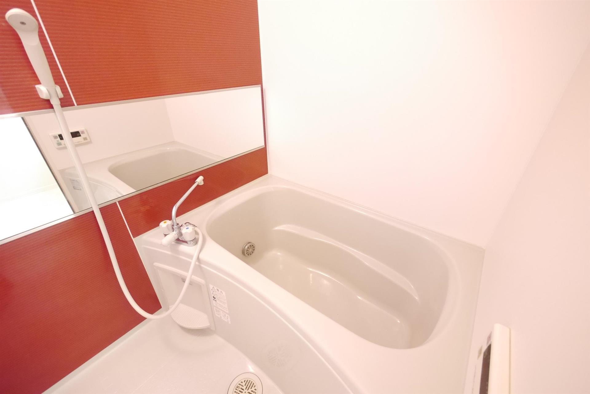 バス・シャワールーム　同タイプ反転