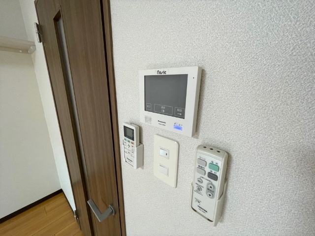 セキュリティ　モニター付きインターホン