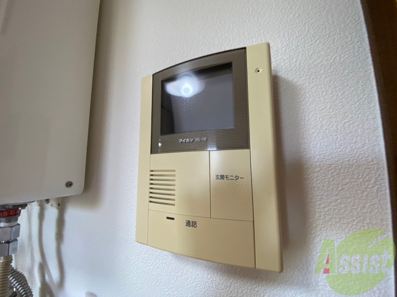 セキュリティ　ＴＶモニター付インターホンです。来客者の顔が見えるので安心！