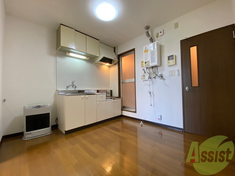 居室・リビング　広くてキレイなお部屋が広がっていて、充実した生活が送れそう。