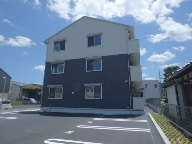 滋賀県草津市青地町の賃貸アパートの外観