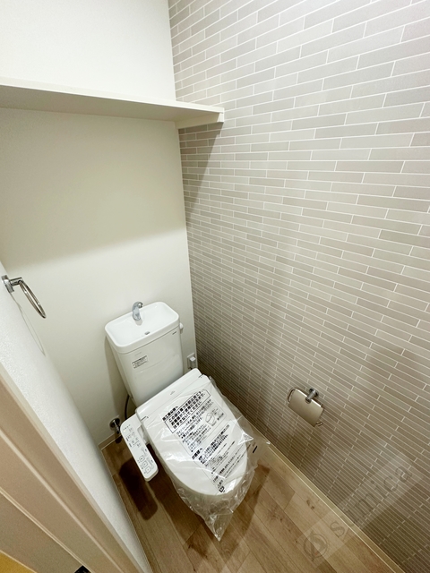 トイレ　温水洗浄便座付き♪♪