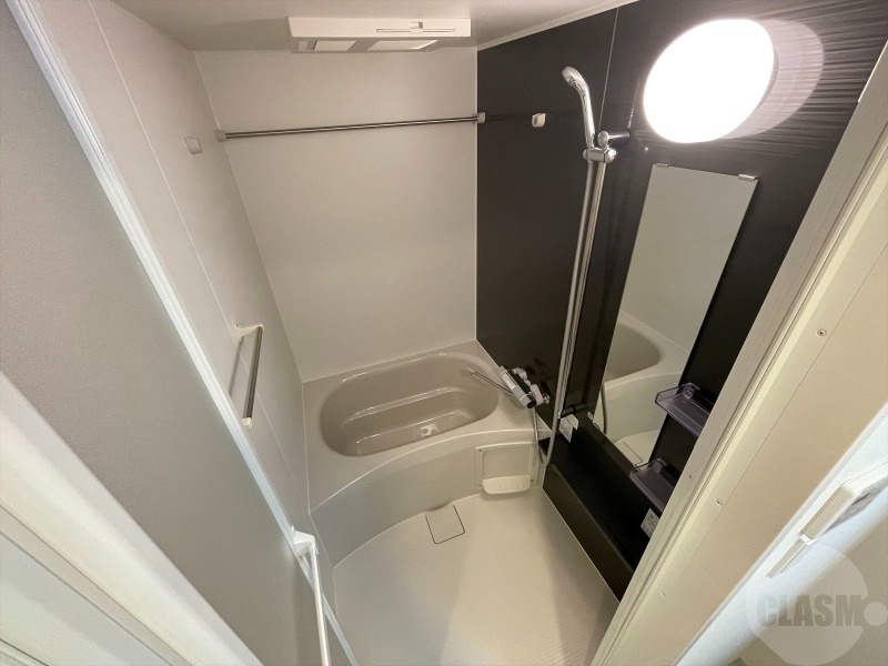 バス・シャワールーム　追炊き・浴室乾燥付きのバスルーム