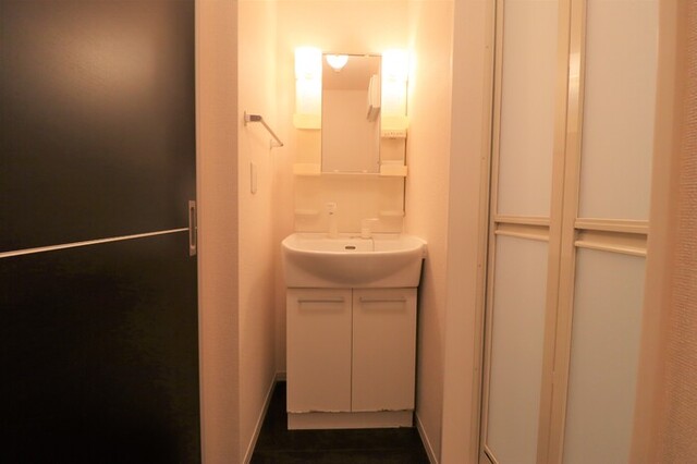 洗面設備　洗髪洗面化粧台