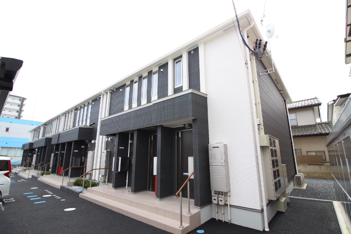 建物外観　※同型物件参考画像