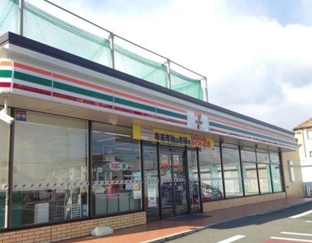 コンビニ　セブンイレブン浜松東三方町店（コンビニ）まで550m