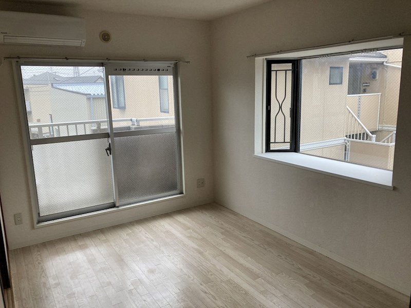 居室・リビング　別室参照