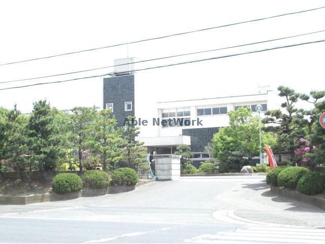 中学校　神栖市立神栖第三中学校（中学校）まで881m