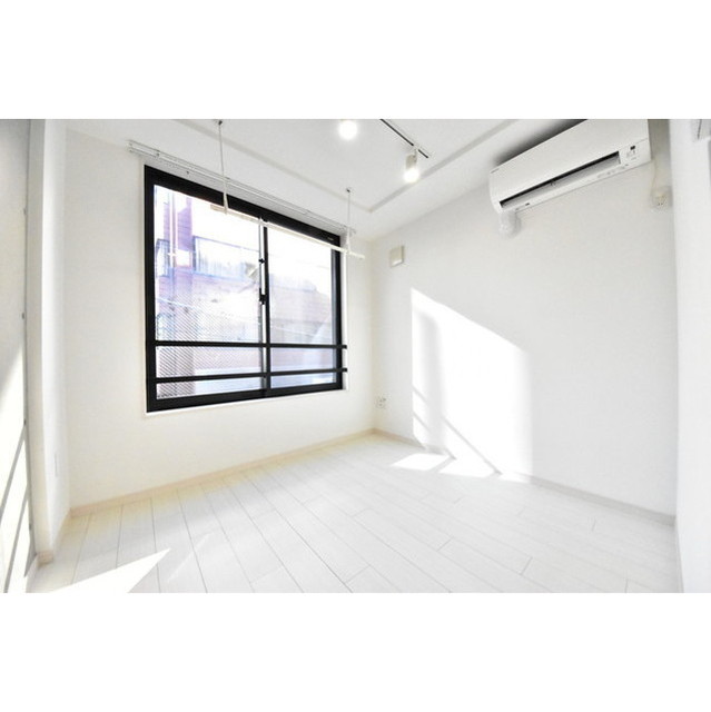 居室・リビング　内観1