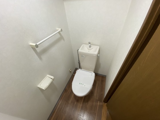 トイレ　※別部屋の写真です