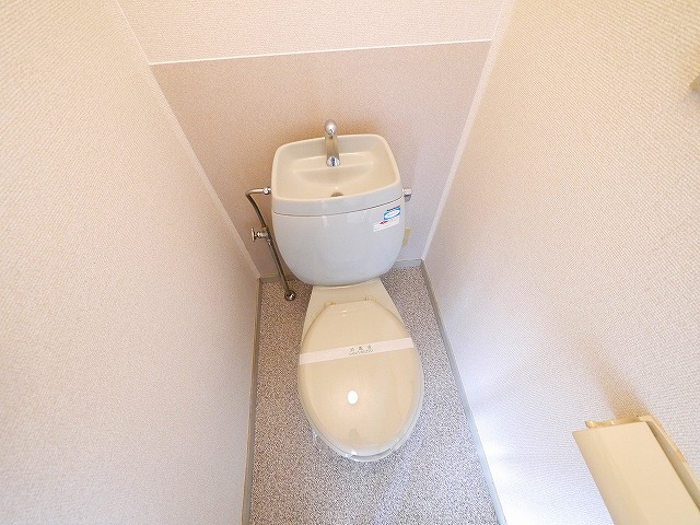 トイレ　清潔感のあるトイレです