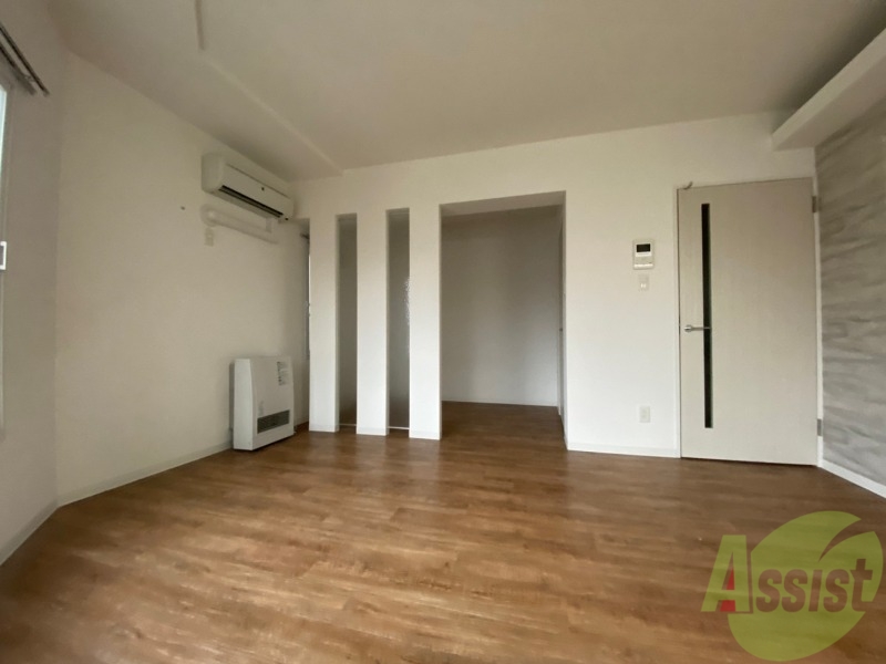 居室・リビング　広くてキレイなお部屋が広がっていて、充実した生活が送れそう。