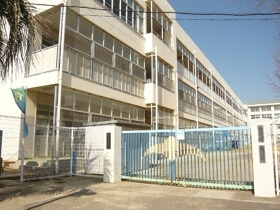 小学校　神戸市立千鳥が丘小学校（小学校）まで574m