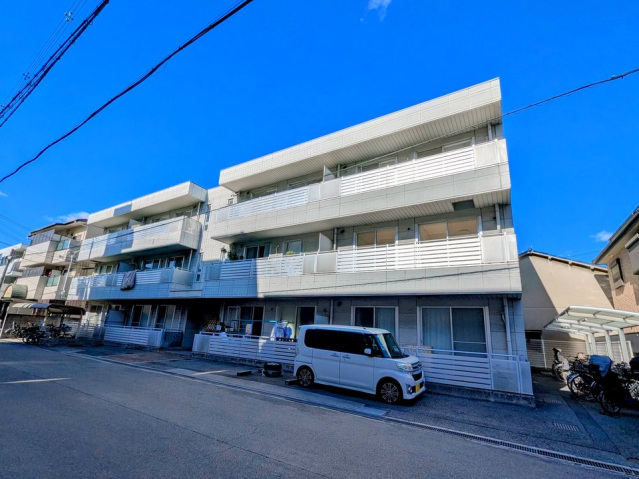 建物外観　南向きで日当り良好♪