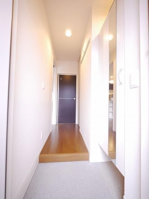 玄関　★玄関からみた室内★