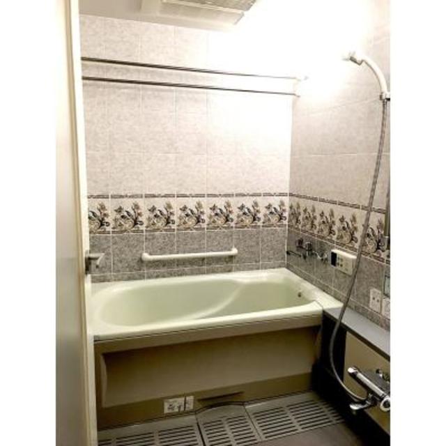 バス・シャワールーム　※写真は同タイプ住戸です。