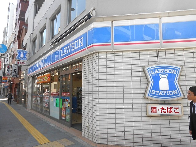 コンビニ　ローソン新御徒町店（コンビニ）まで62m
