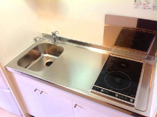 キッチン　広々としたキッチン。