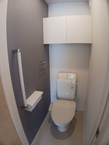 トイレ　落ち着いたトイレです