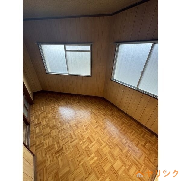 建物外観　駐輪場