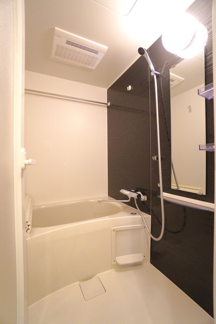 バス・シャワールーム　※写真は同タイプ住戸です。
