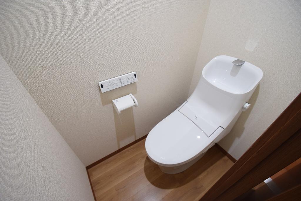 トイレ　シャワー付トイレ