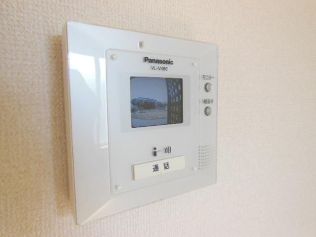 セキュリティ　☆来訪者をドアを開けずに確認できますね☆