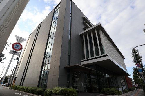 図書館　八尾市立八尾図書館（図書館）まで360m