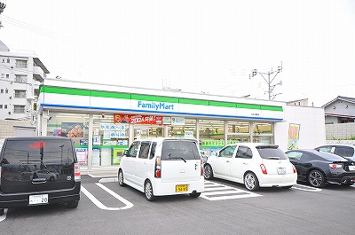 コンビニ　☆ファミリーマート 小倉上富野店（コンビニ）まで160m